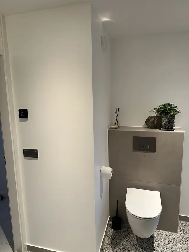 Badkamer met twee opzetkommen, foto 12 van 13