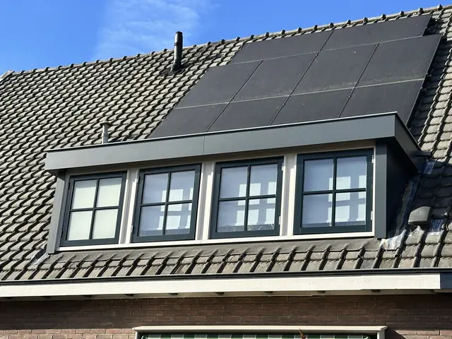 Dakkapel gerenoveerd, foto 1 van 11