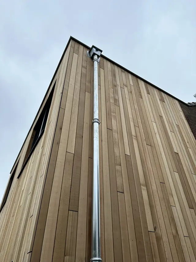 Dakopbouw met houten gevelbekleding, foto 11 van 16