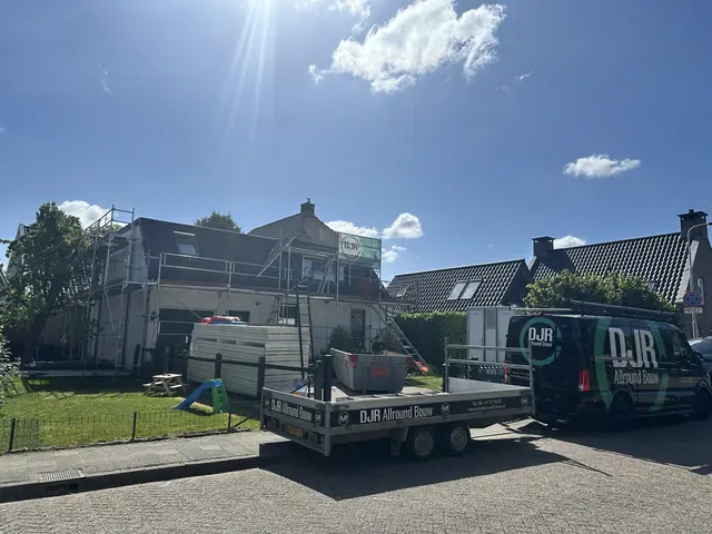 Dak vernieuwd met nieuwe pannen en dakraam, foto 2 van 27