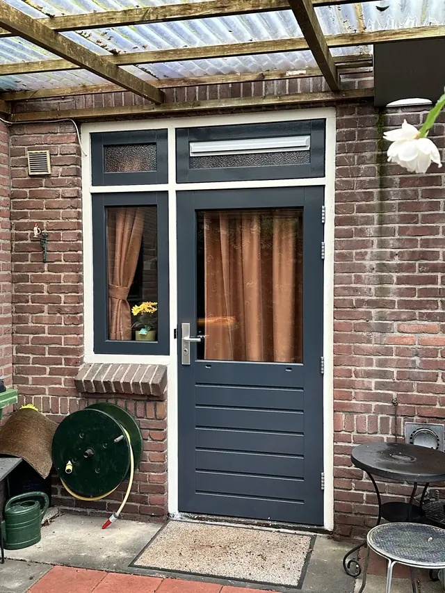 Draairamen en beglazing vervangen, foto 3 van 12