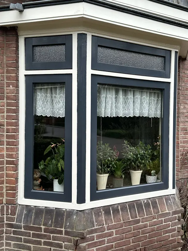 Draairamen en beglazing vervangen, foto 1 van 12
