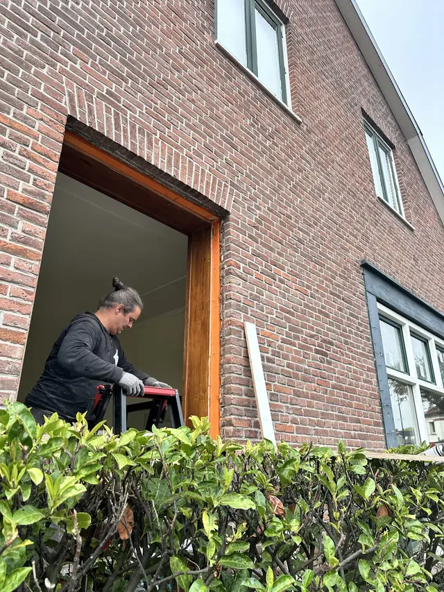 Houten kozijnen vervangen door kunststof, foto 1 van 13