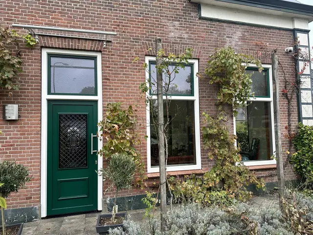 Houten kozijnen vervangen door kunststof, foto 3 van 13