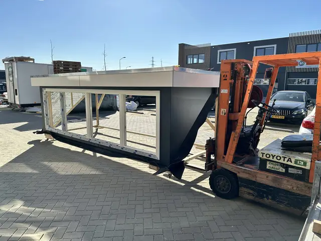 Prefab dakkapel, met de kraan geplaatst, foto 6 van 14
