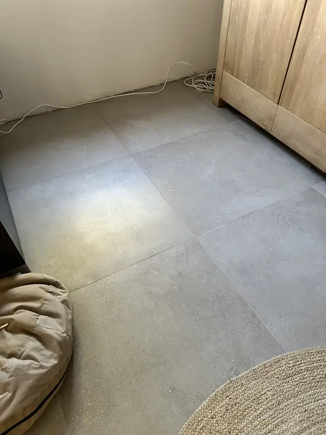 Nieuwe tegelvloer en toilet, foto 11 van 20