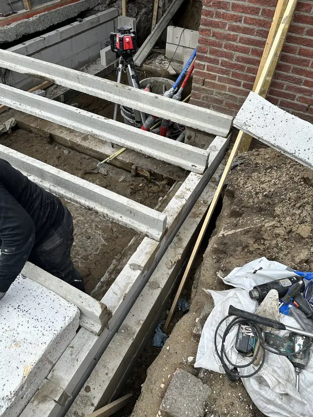 Woninguitbreiding van fundering tot afwerking, foto 6 van 36