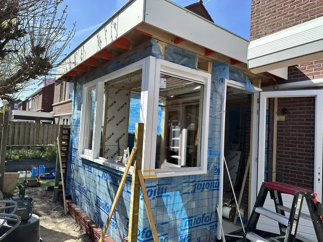 Woninguitbreiding van fundering tot afwerking, foto 17 van 36