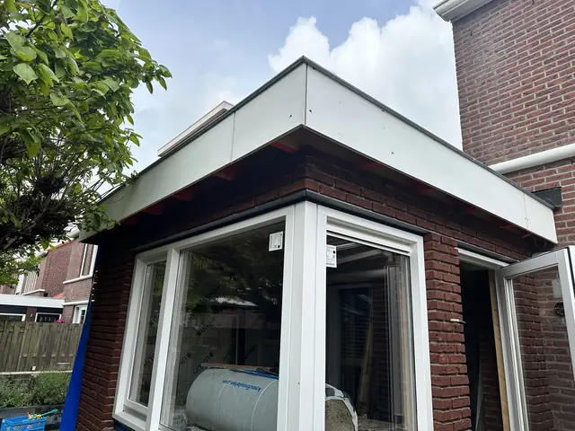Woninguitbreiding van fundering tot afwerking, foto 1 van 36