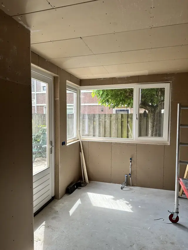 Woninguitbreiding van fundering tot afwerking, foto 33 van 36